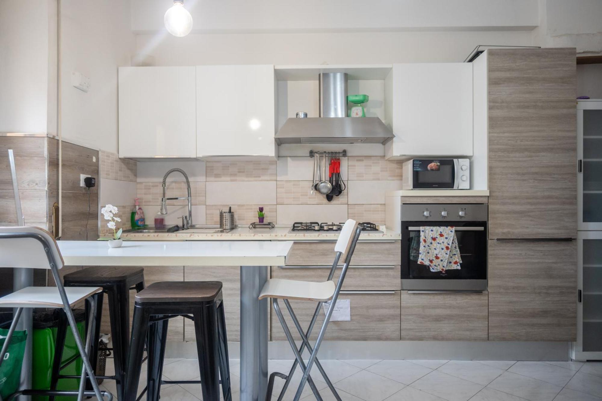 Cerroni's Corner Homestay Rome